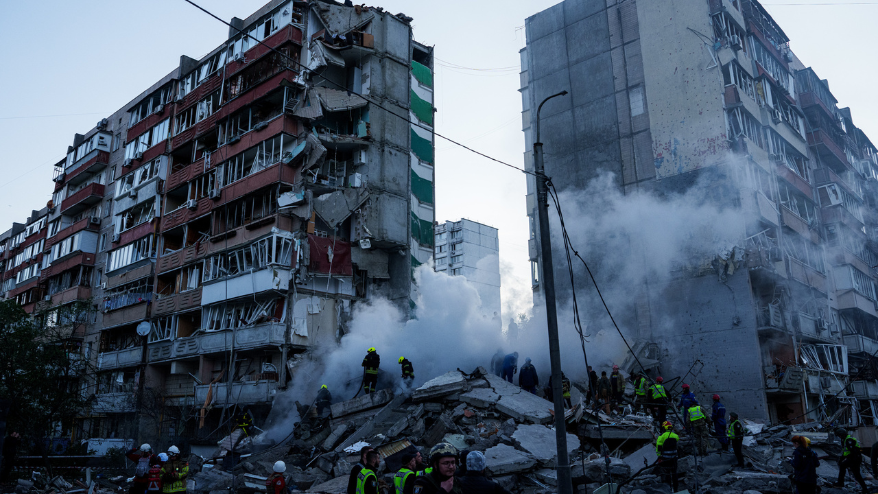 Ukraine : la Russie frappe Kyiv par drones quelques heures après les discussions Trump–Zelensky
