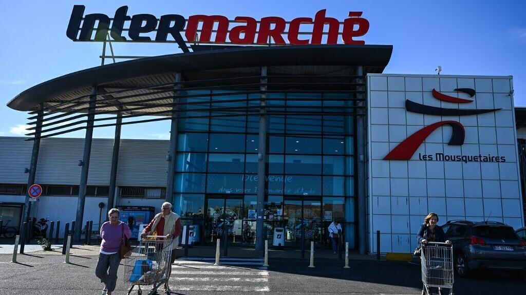 Cyberattaque spectaculaire en France : près de 300 supermarchés visés, des stocks alimentaires détruits