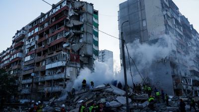 Ukraine : la Russie frappe Kyiv par drones quelques heures après les discussions Trump–Zelensky