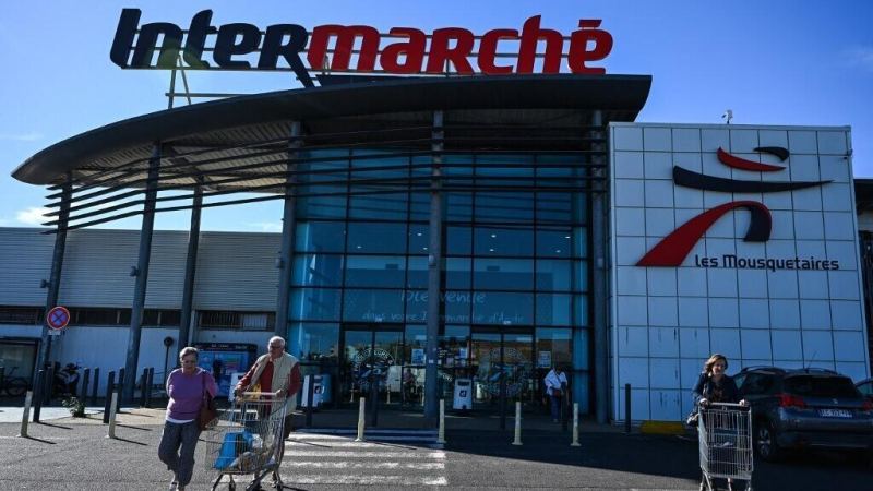 Cyberattaque spectaculaire en France : près de 300 supermarchés visés, des stocks alimentaires détruits